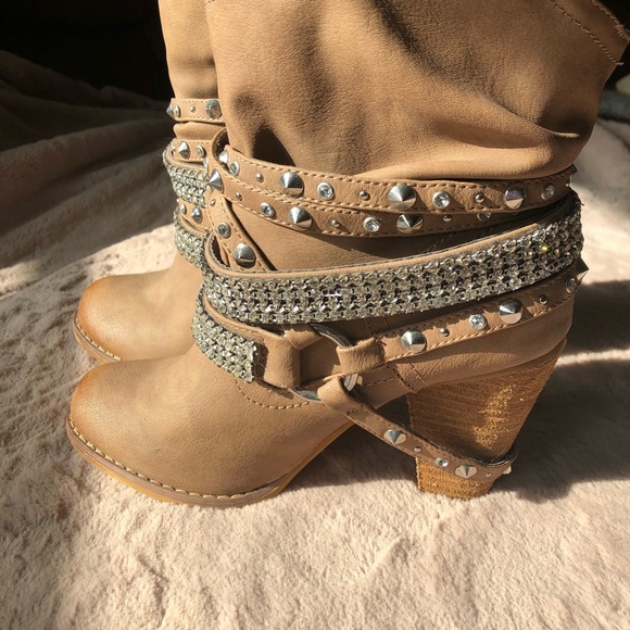 Not Rated Ankle Boots - Picture 2 of 7